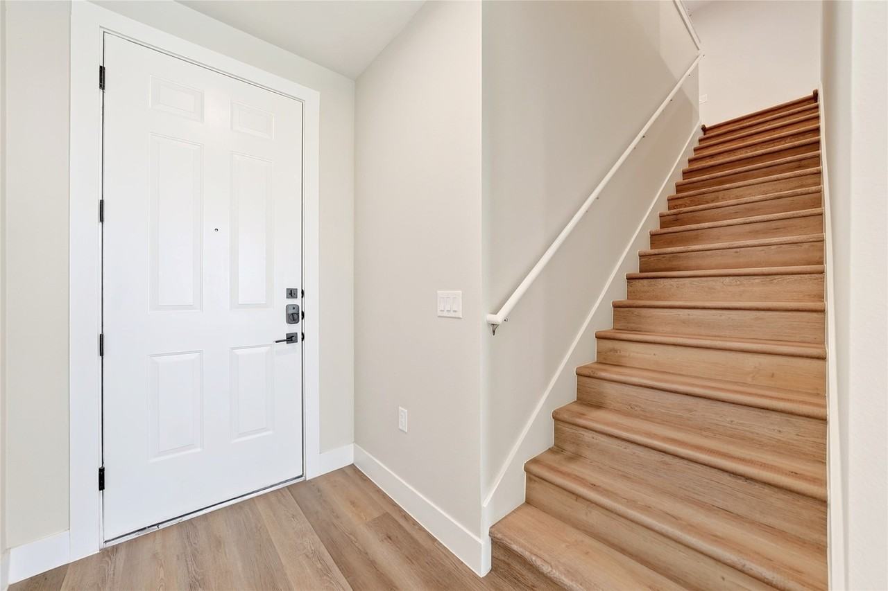 221 Melody Ln - Photo 3 of 39