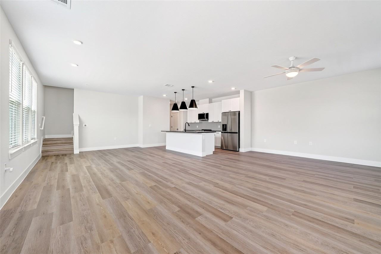 2902 Serenity Dr - Photo 4 of 40