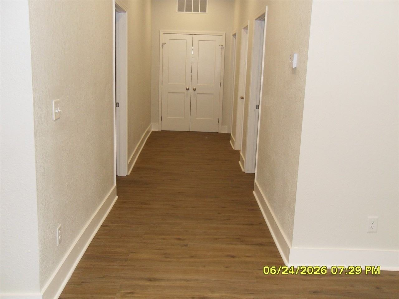 401 W 4th St - Photo 6 of 28