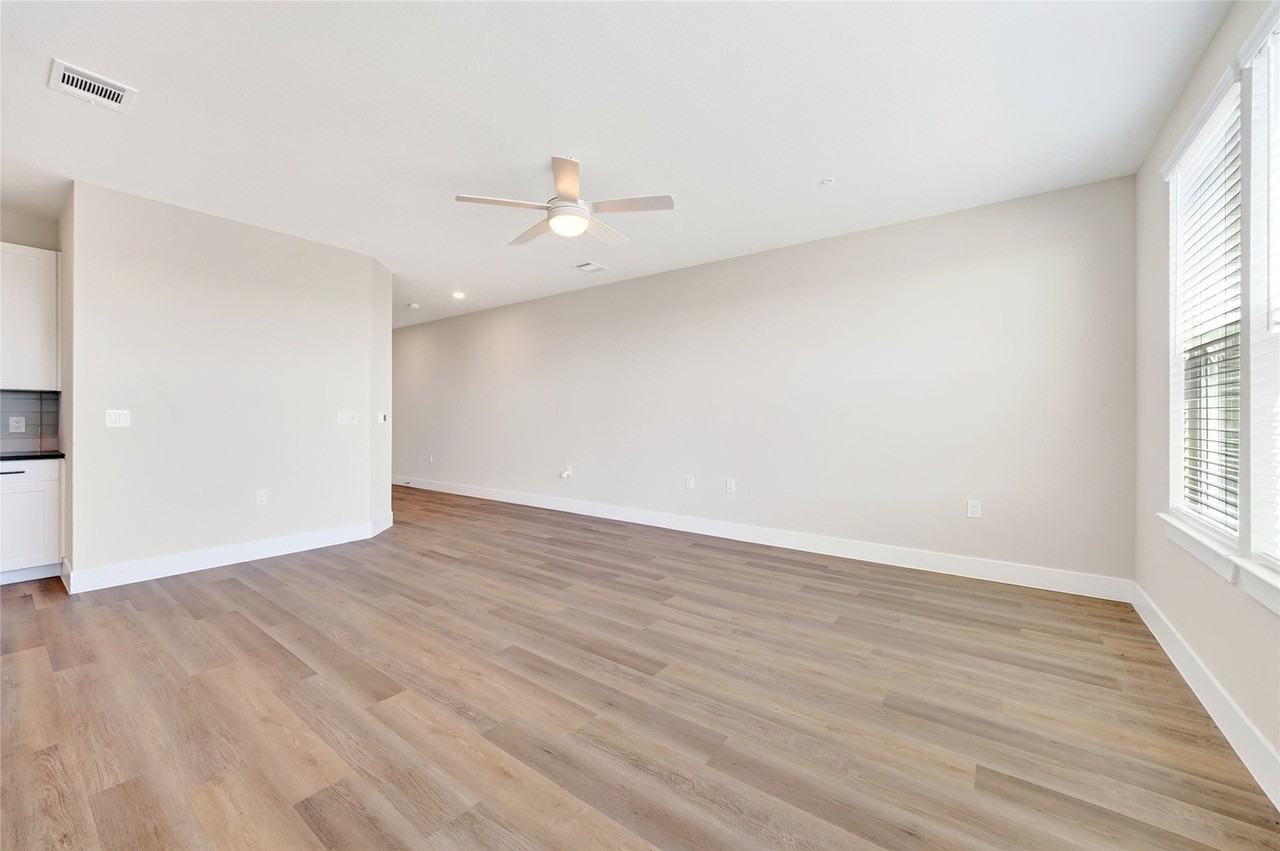 207 Melody Ln - Photo 6 of 40