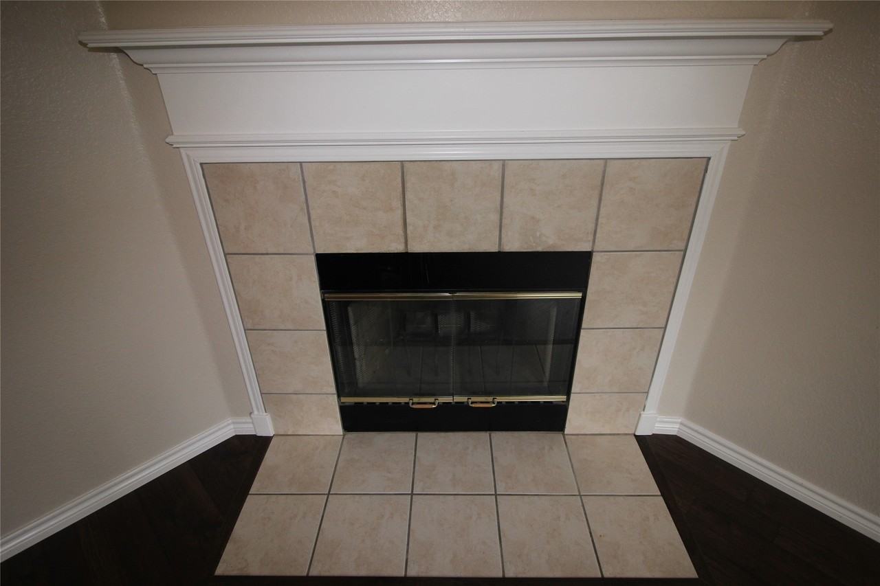 856 Mccully St - Photo 5 of 20