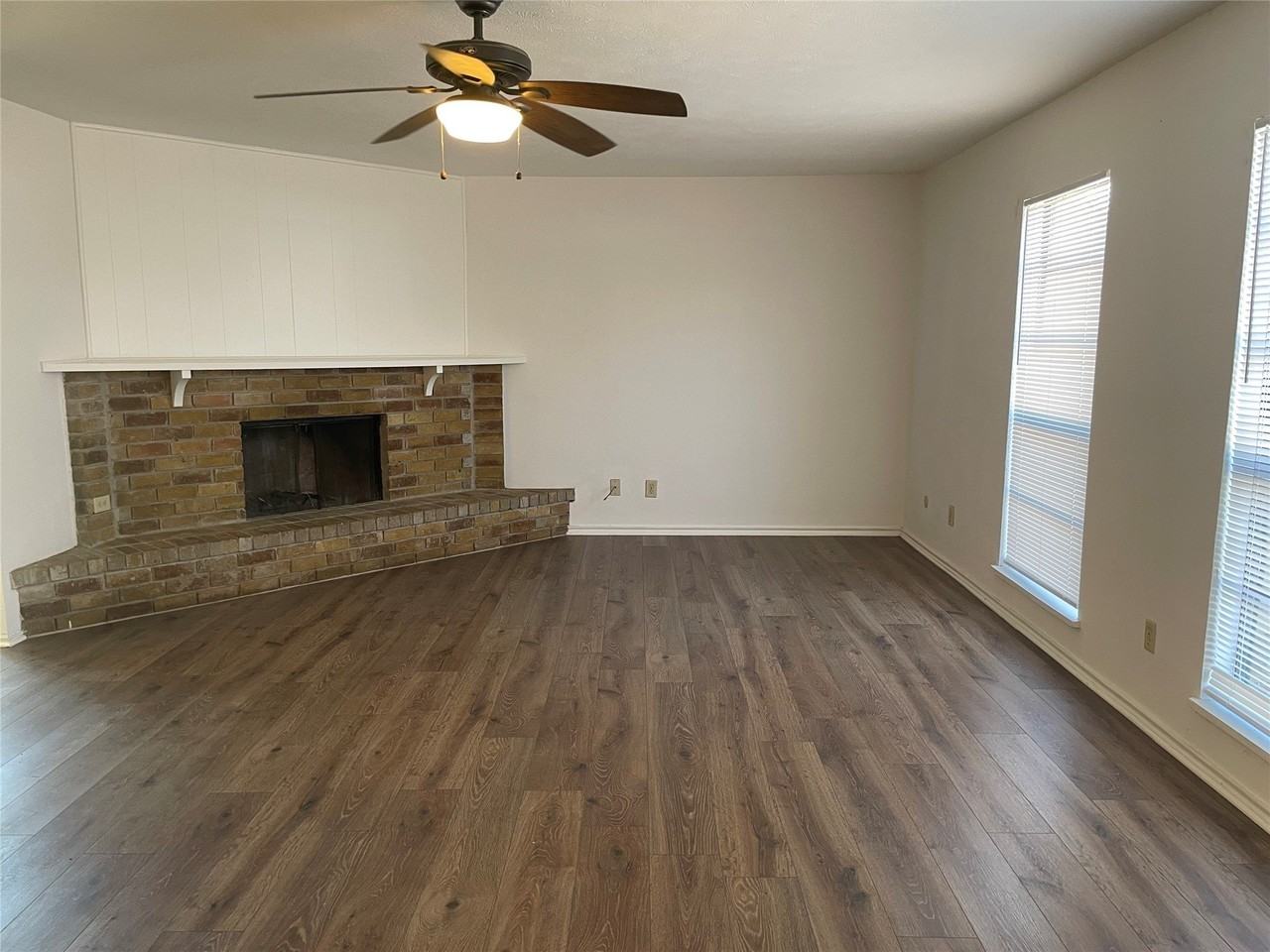 7533 Parkwood Ln - Photo 4 of 17