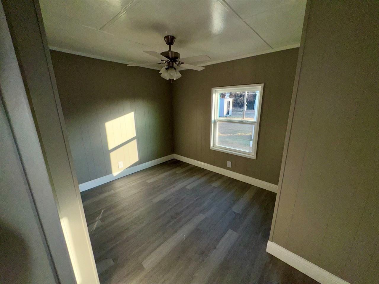 5345 Brown Ln - Photo 4 of 7