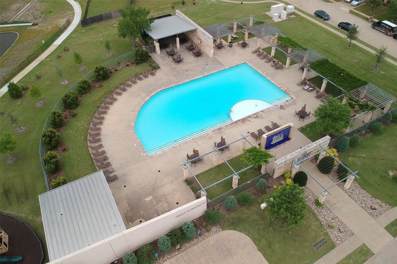 1505 Lone Pine Dr - Photo 4 of 24
