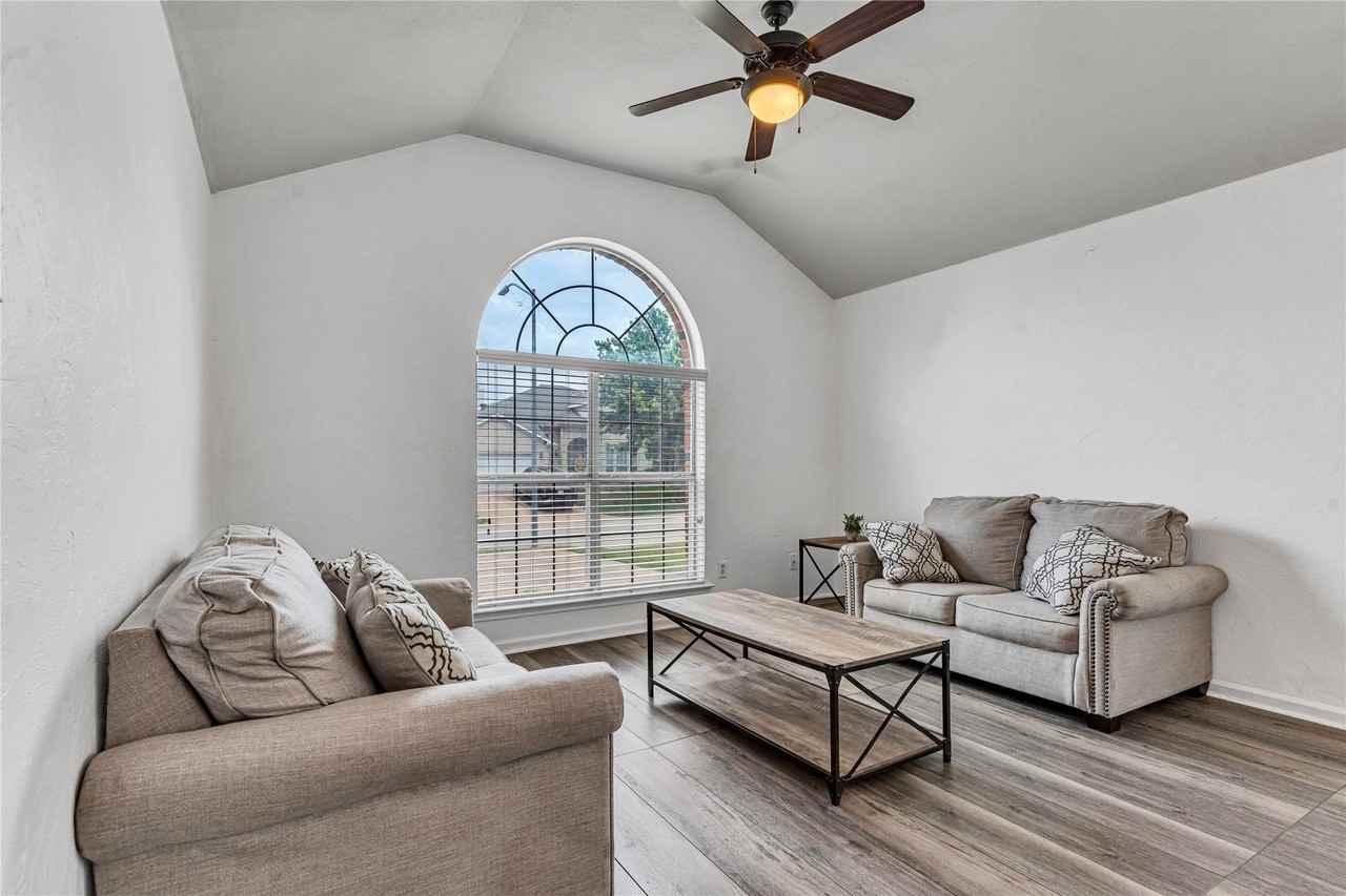 8444 Miami Springs Dr - Photo 3 of 25