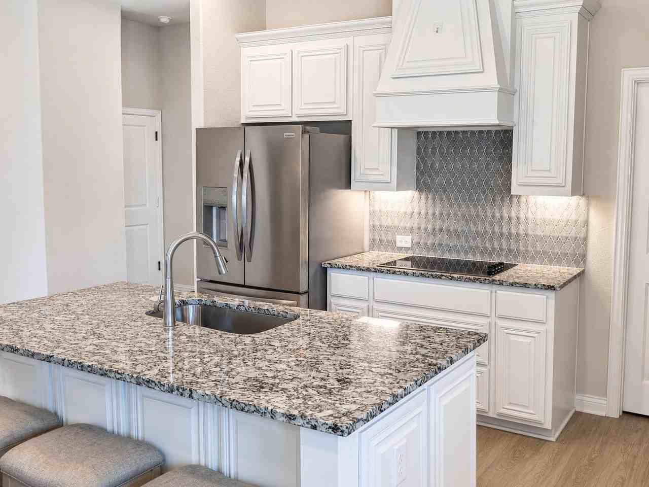 5225 Rowlan Row - Photo 5 of 9