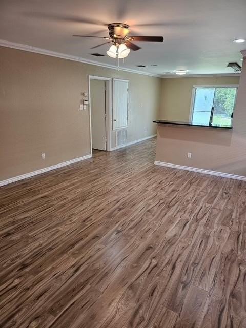 1437 Thornhill Ln - Photo 5 of 21