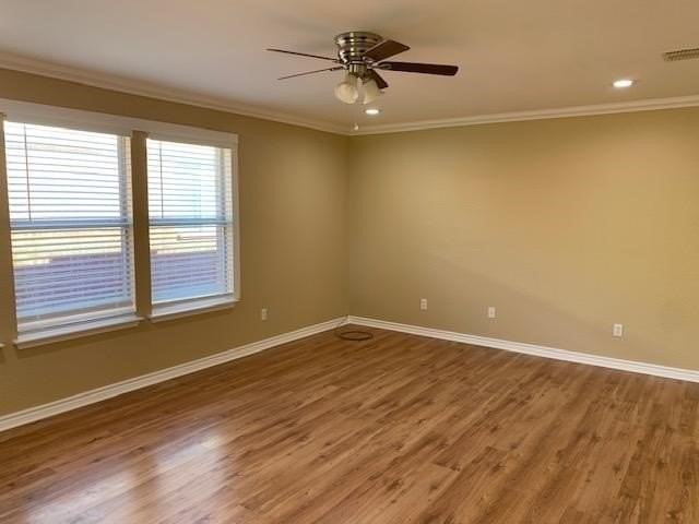 1437 Thornhill Ln - Photo 6 of 21