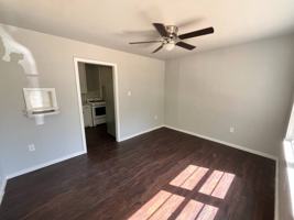 featured image of 910 Sw 7th St #1