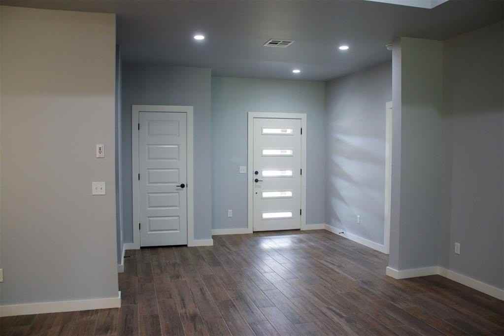 1716 Kalidy Dr - Photo 5 of 30