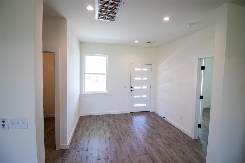 17584 Salma Rd - Photo 3 of 28