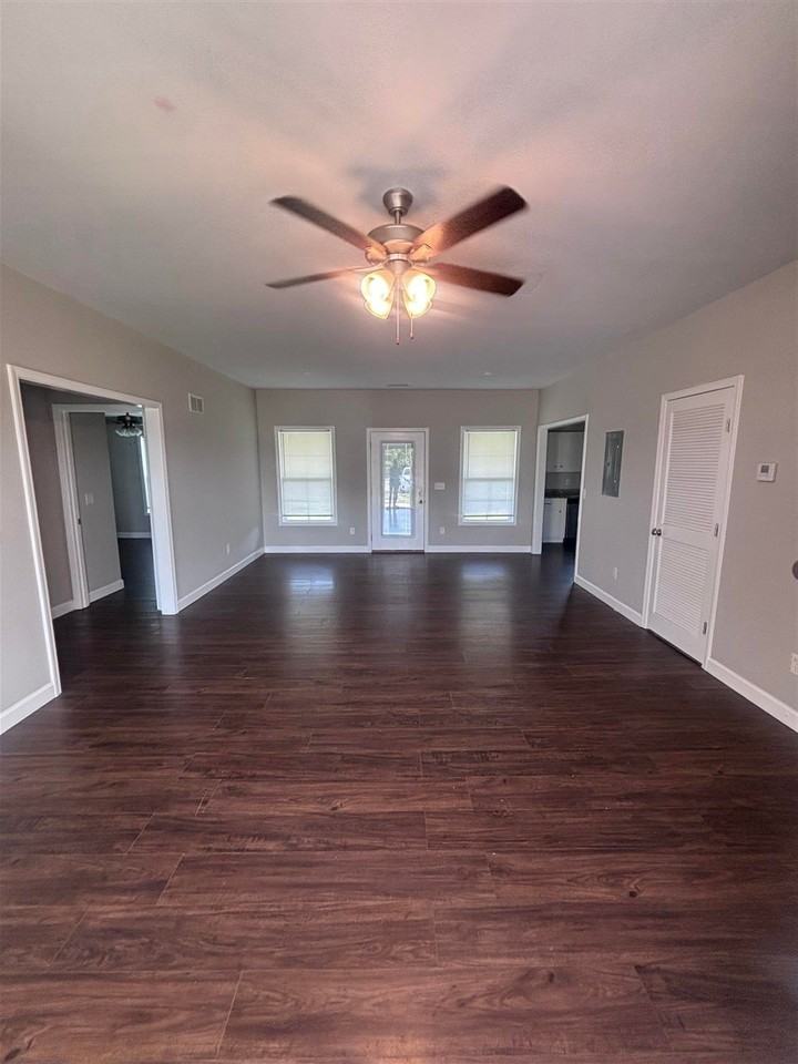515 Hilton Ct #B - Photo 2 of 10