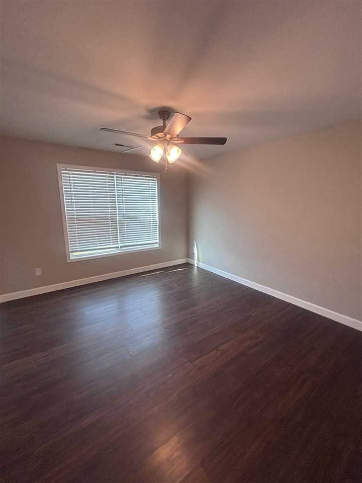515 Hilton Ct #B - Photo 6 of 10