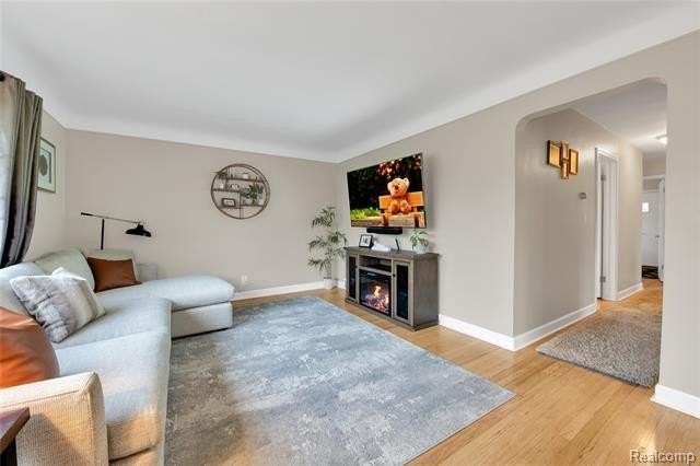 10070 Buckingham Ave - Photo 4 of 26