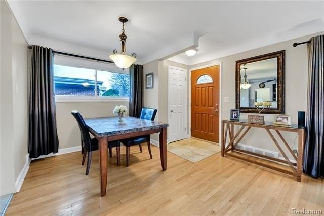 10070 Buckingham Ave - Photo 5 of 26