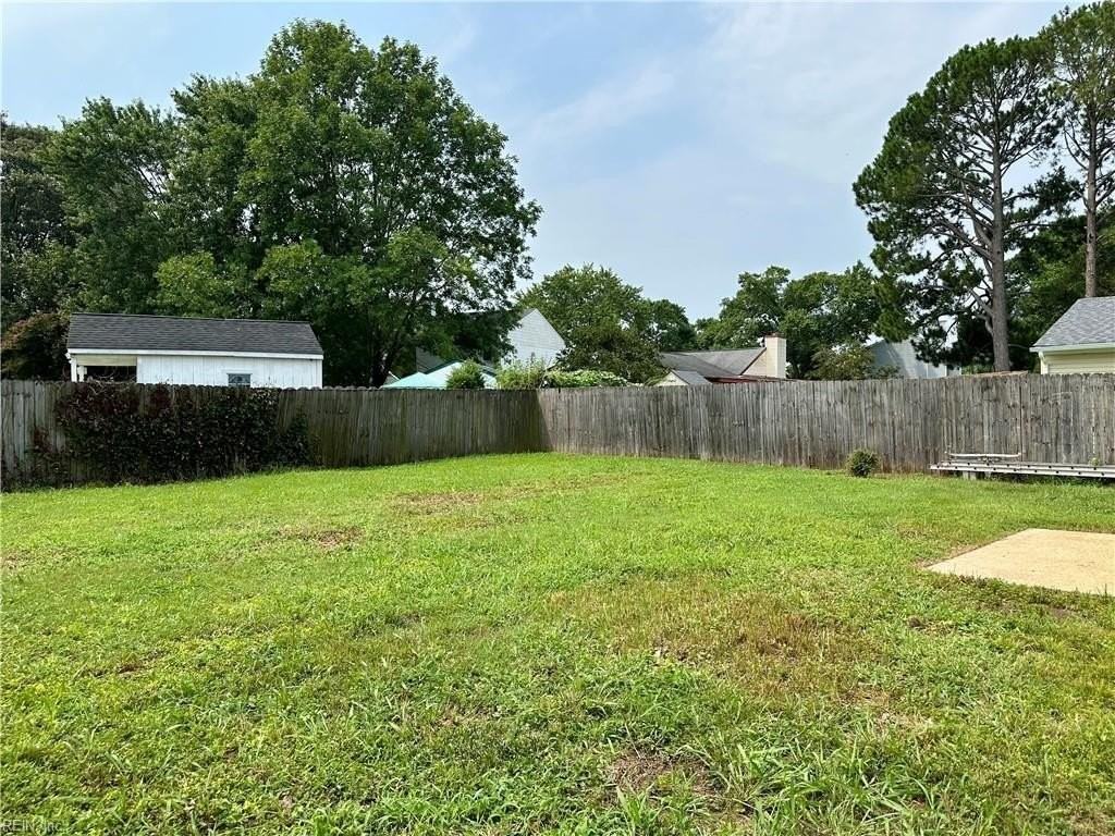 3845 Tiffany Ln - Photo 3 of 31