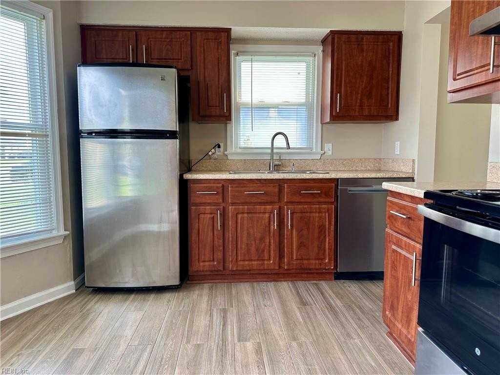 3845 Tiffany Ln - Photo 7 of 31