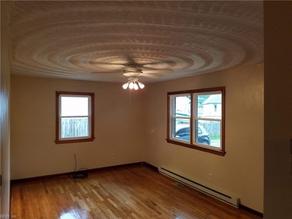 832 Lesner Ave - Photo 4 of 8
