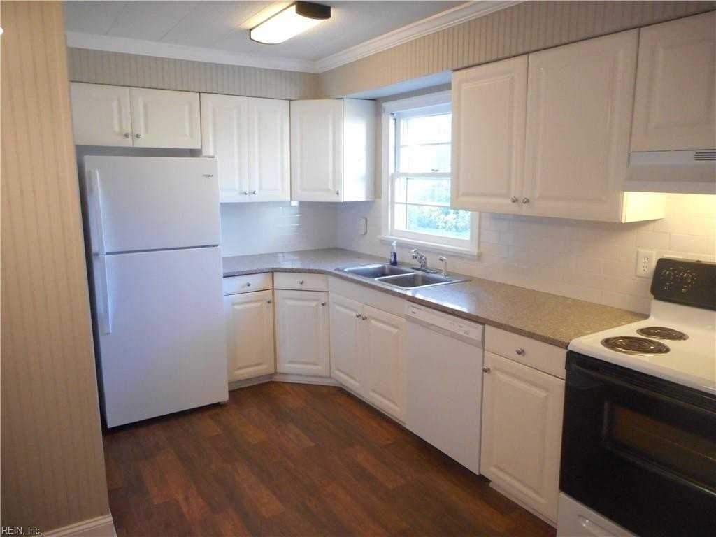 1208 Montague St - Photo 6 of 14