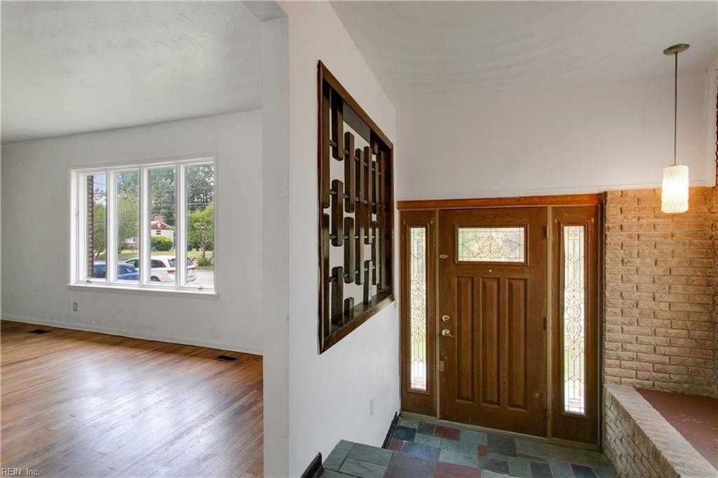 1346 26th St - Photo 7 of 36