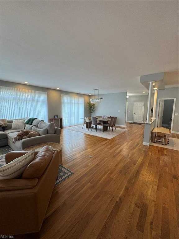 744 Yarmouth St - Photo 7 of 24