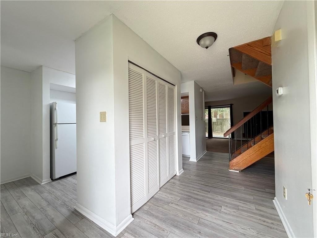 4396 Silverleaf Dr - Photo 2 of 18