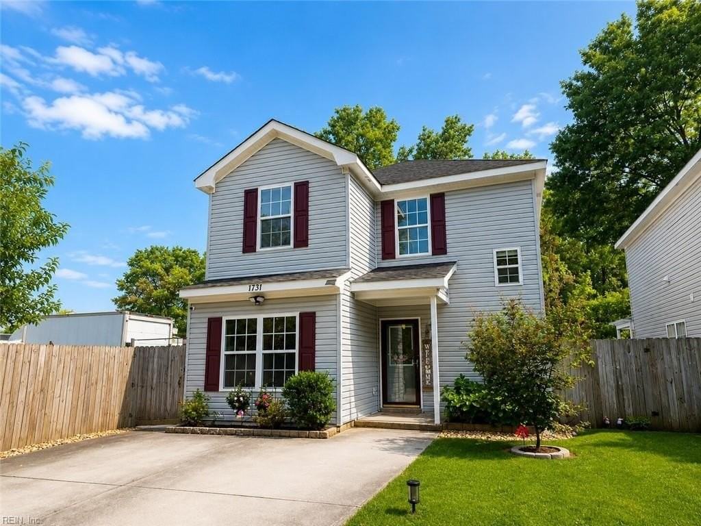 1731 Fisher Ave - Photo 2 of 12