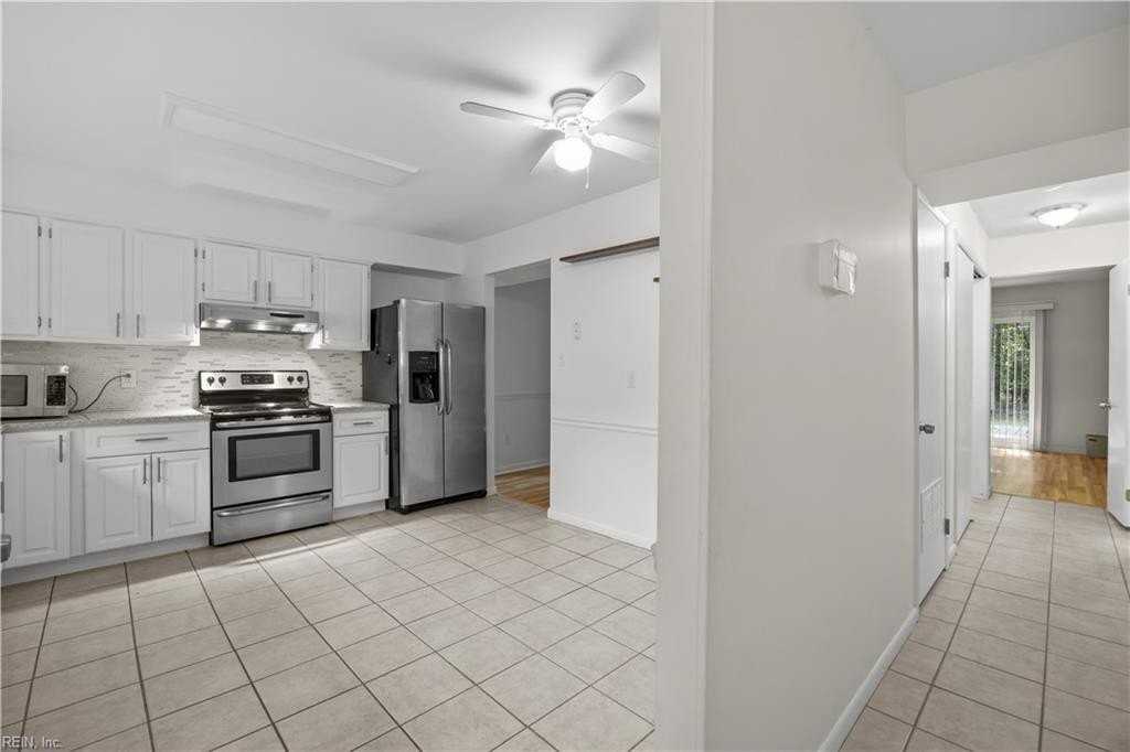 1148 Willow Green Dr - Photo 4 of 28