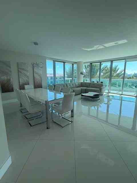 9401 Collins Ave #402 - Photo 3 of 34