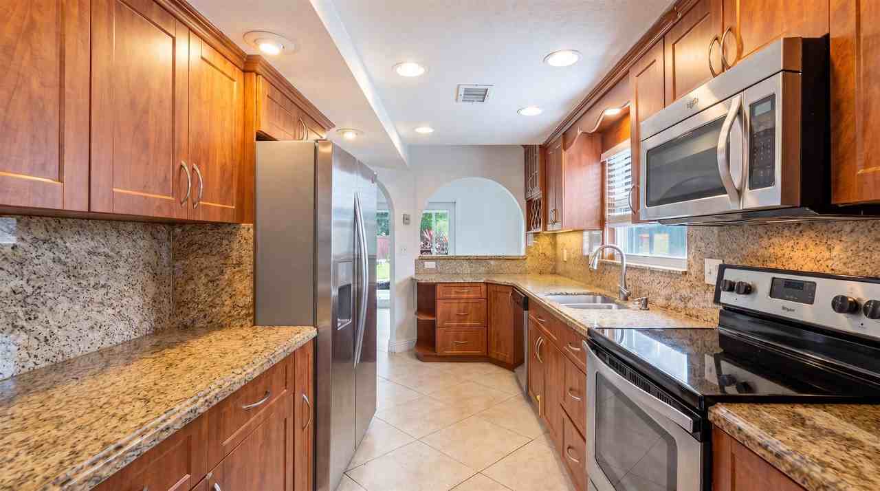 1468 Northampton Ter - Photo 7 of 24