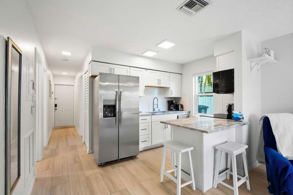 336 Hernando St #C - Photo 3 of 10