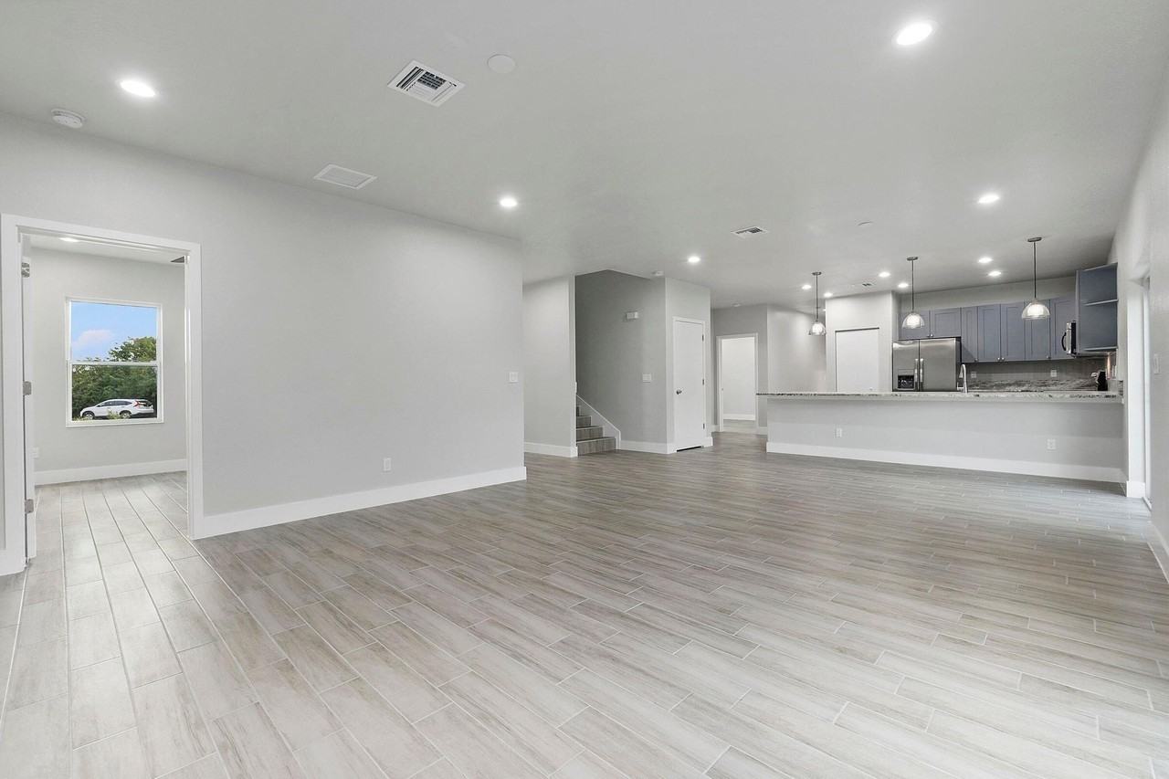 1351 Sw Don Ct - Photo 4 of 30