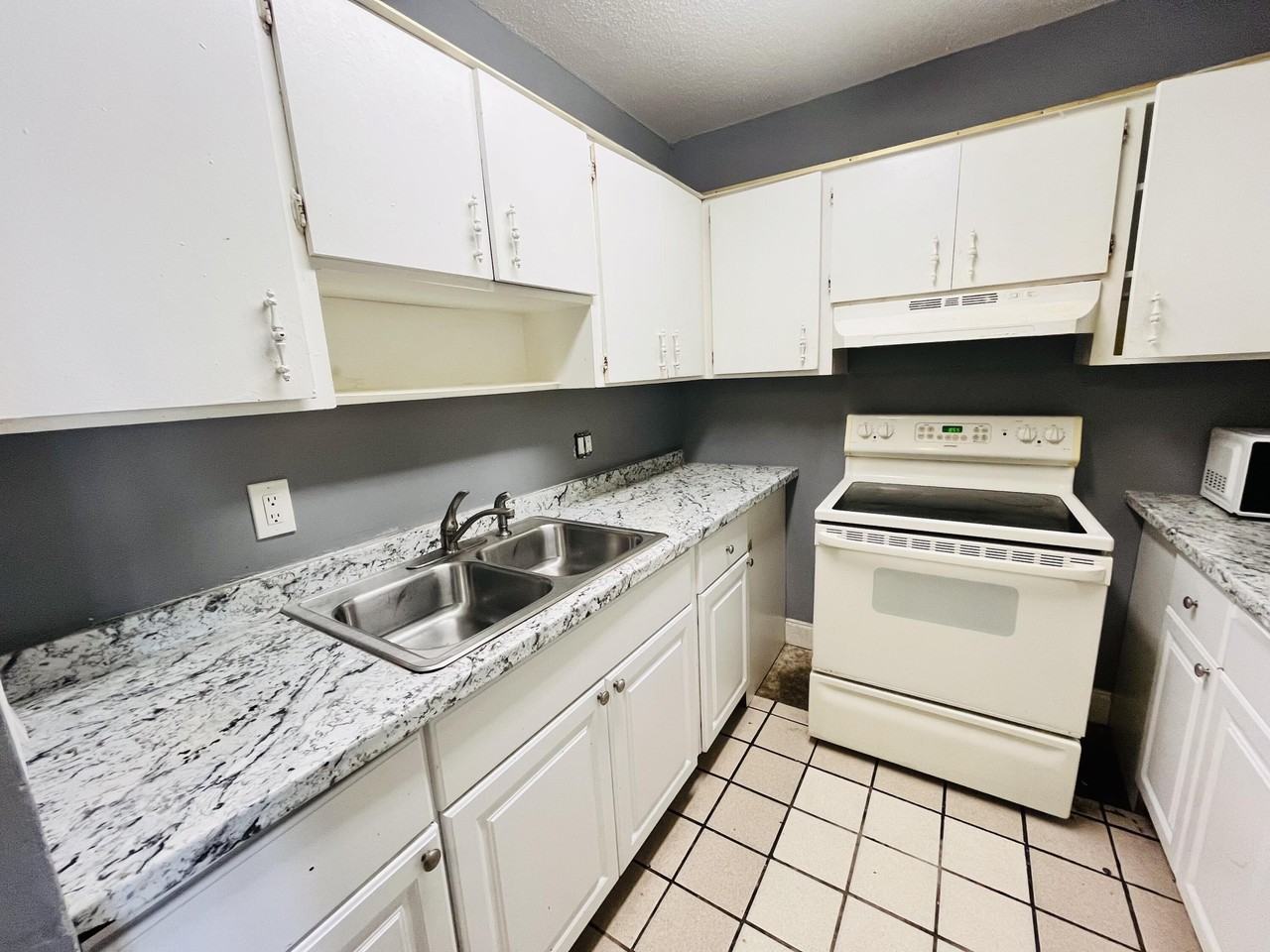 635 Sw 20th Ct #9B - Photo 3 of 4