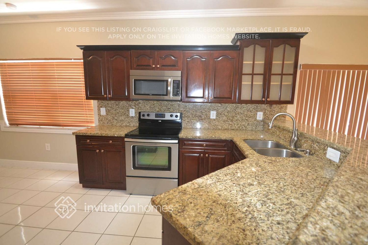 15270 Sw 46th Ct - Photo 4 of 14
