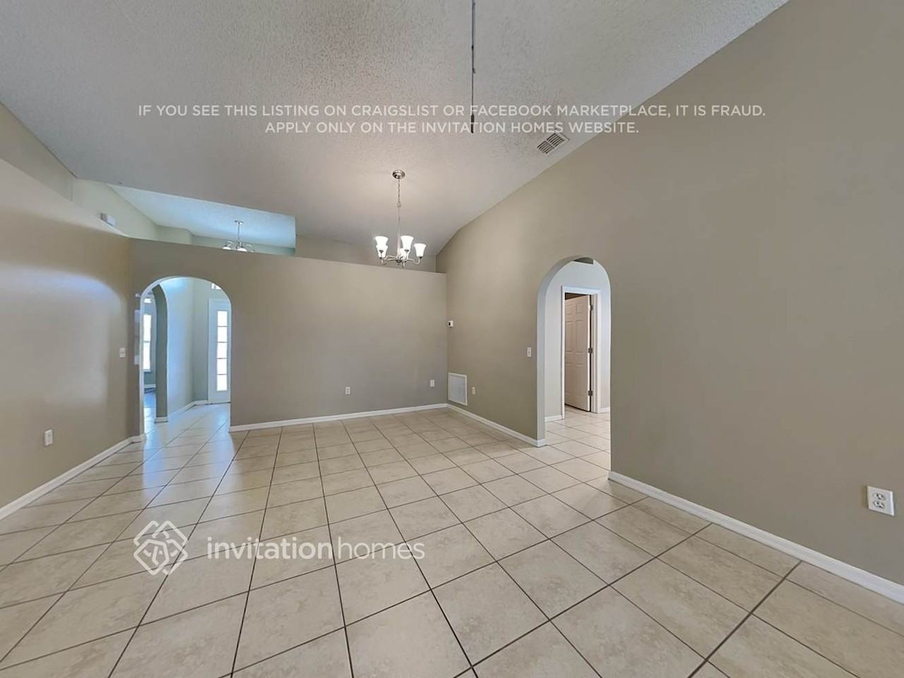 12636 Lake Vista Dr - Photo 3 of 19