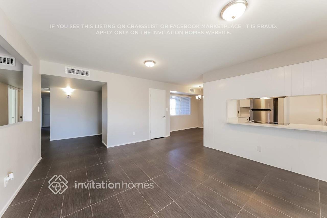 3518 W Shangri La Rd - Photo 2 of 15
