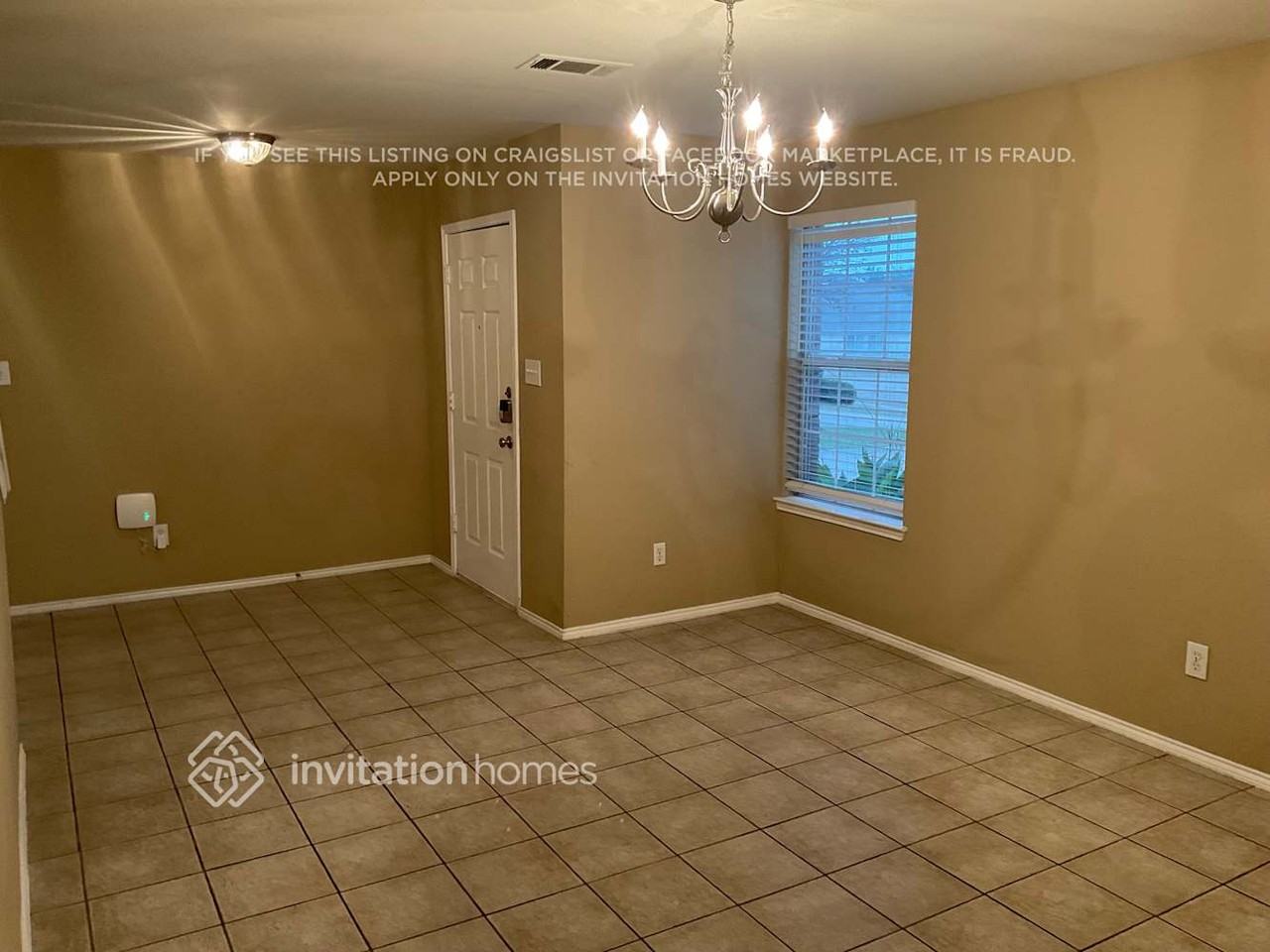 1002 Chatham Ln - Photo 2 of 18