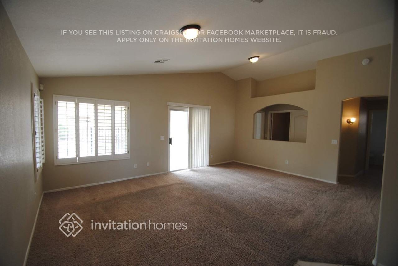 6737 E Norwood St - Photo 3 of 12
