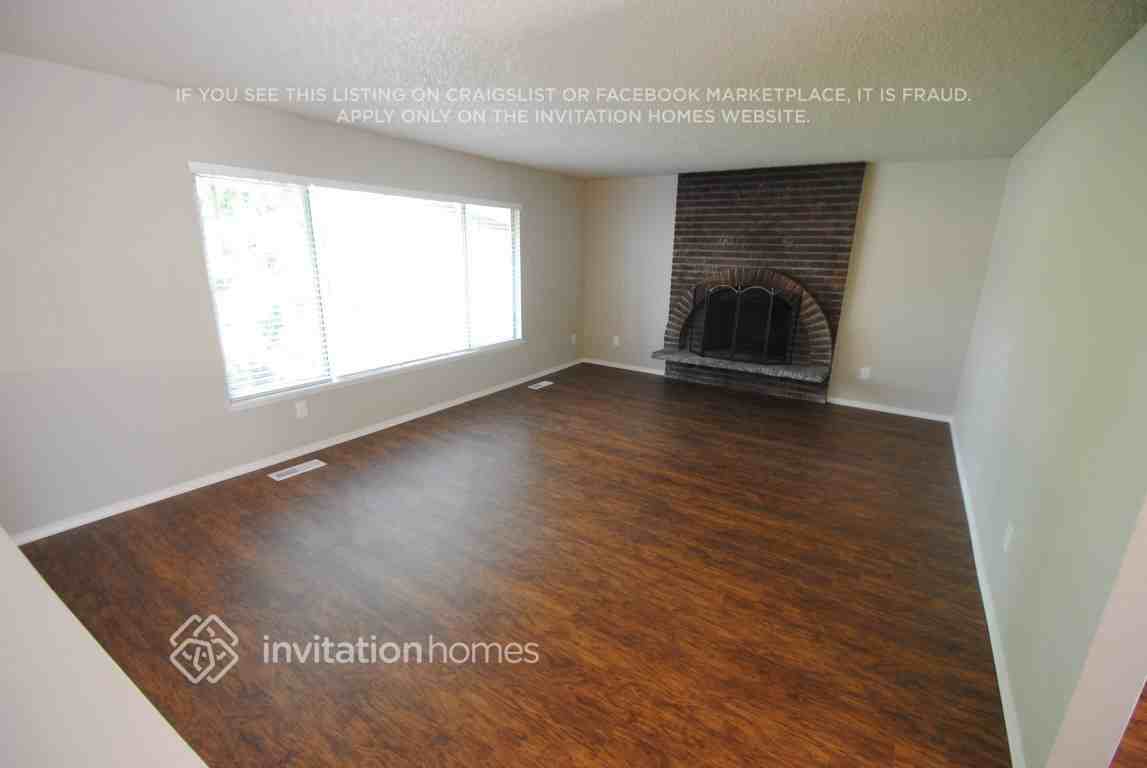 12813 53rd Ave Ne - Photo 3 of 14
