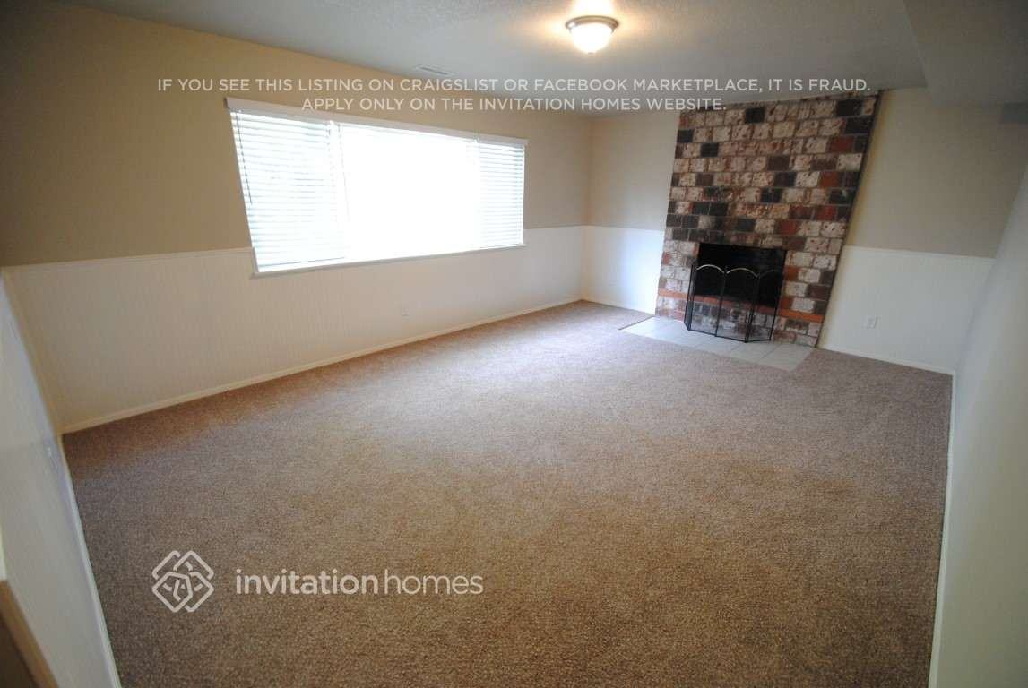 12813 53rd Ave Ne - Photo 5 of 14