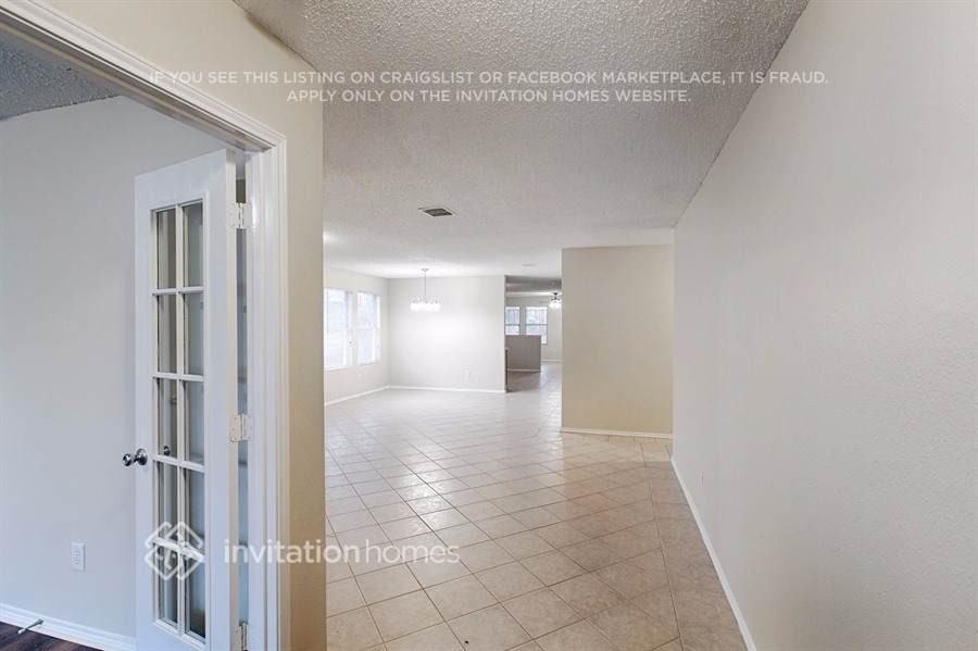 4604 Bellcrest Dr - Photo 3 of 20
