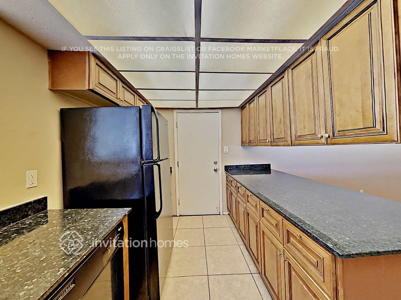 7502 W Indianola Ave - Photo 7 of 21
