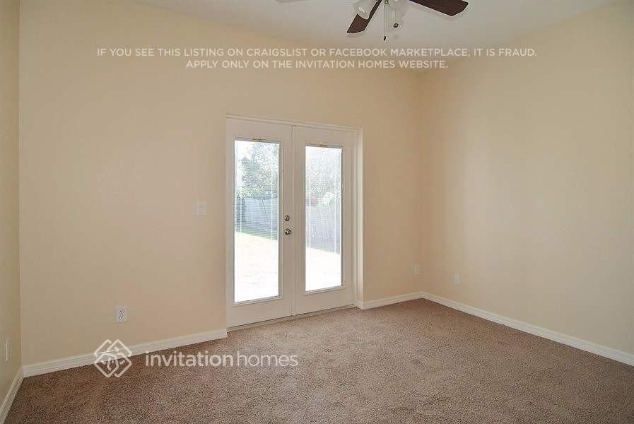 2351 Sw Freeman St - Photo 5 of 13