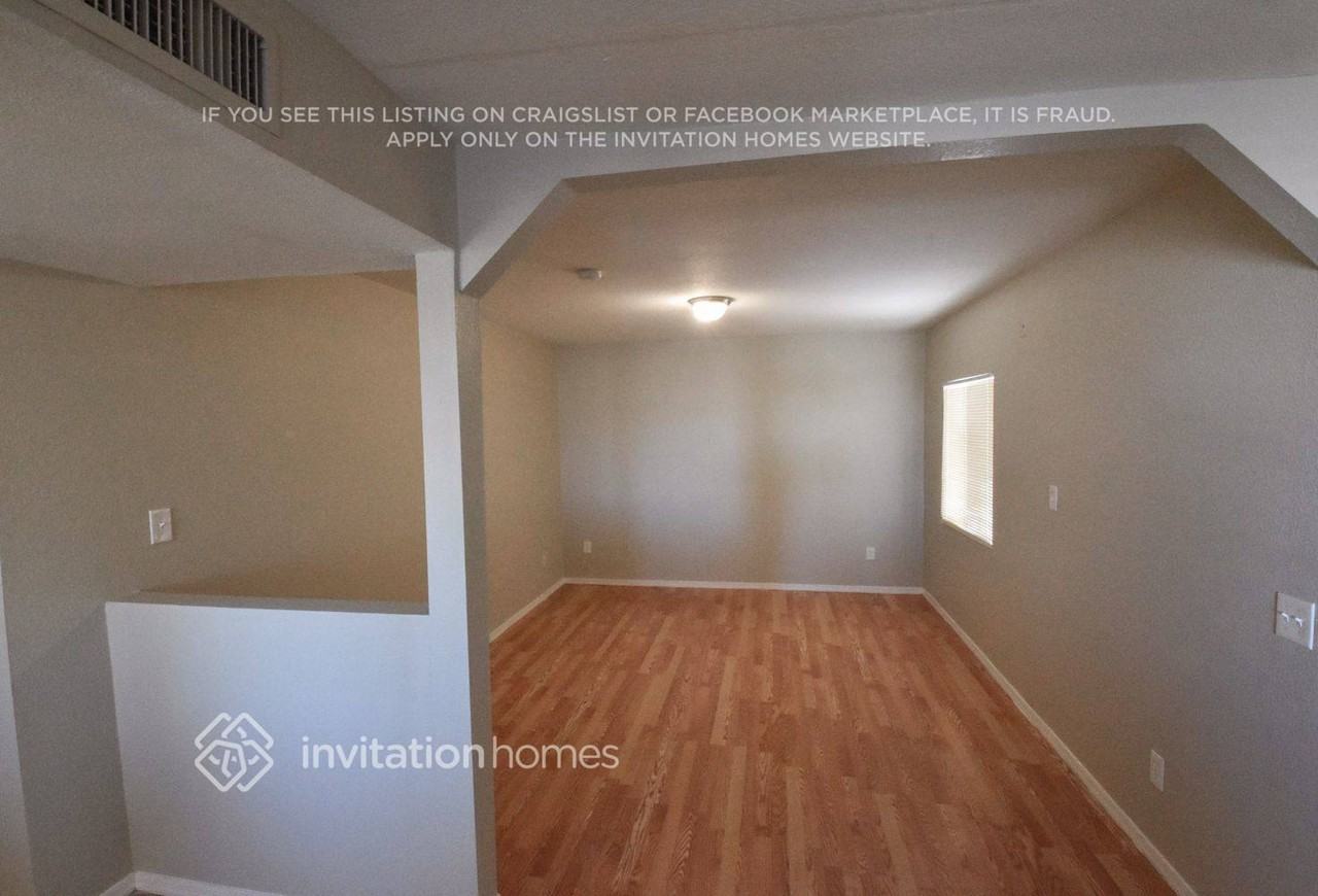 7619 W Devonshire Ave - Photo 4 of 9