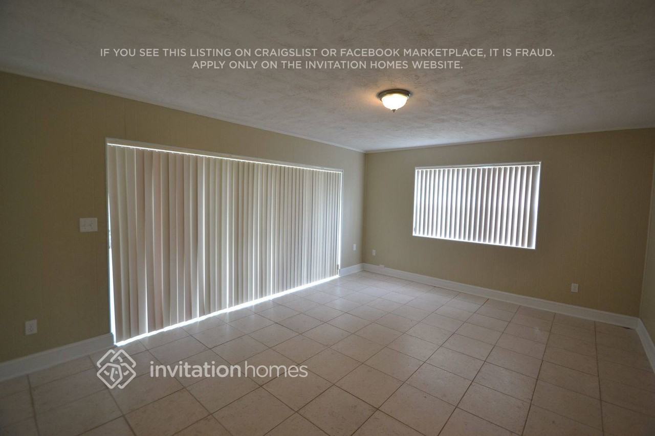 10900 Nw 19th St - Photo 3 of 10