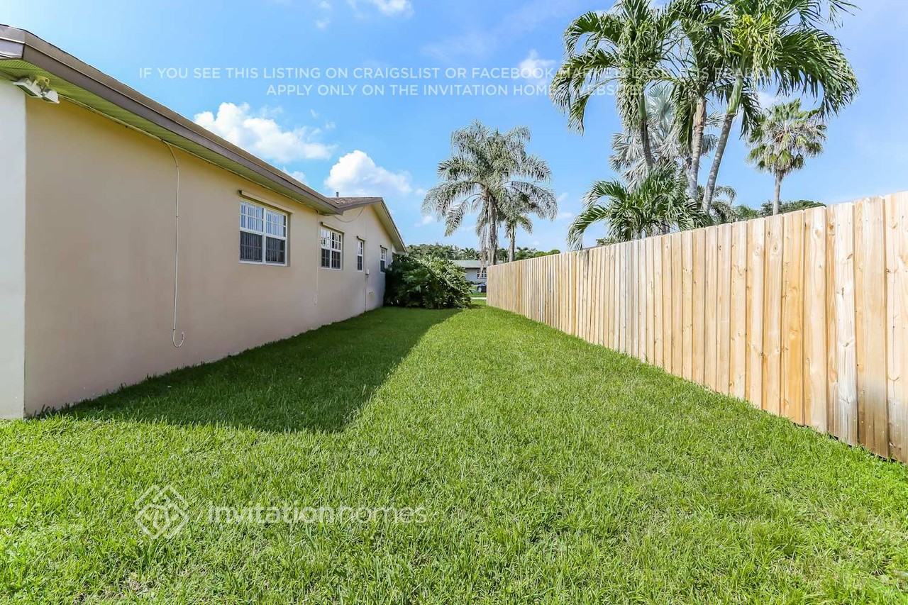 10900 Nw 19th St - Photo 7 of 10