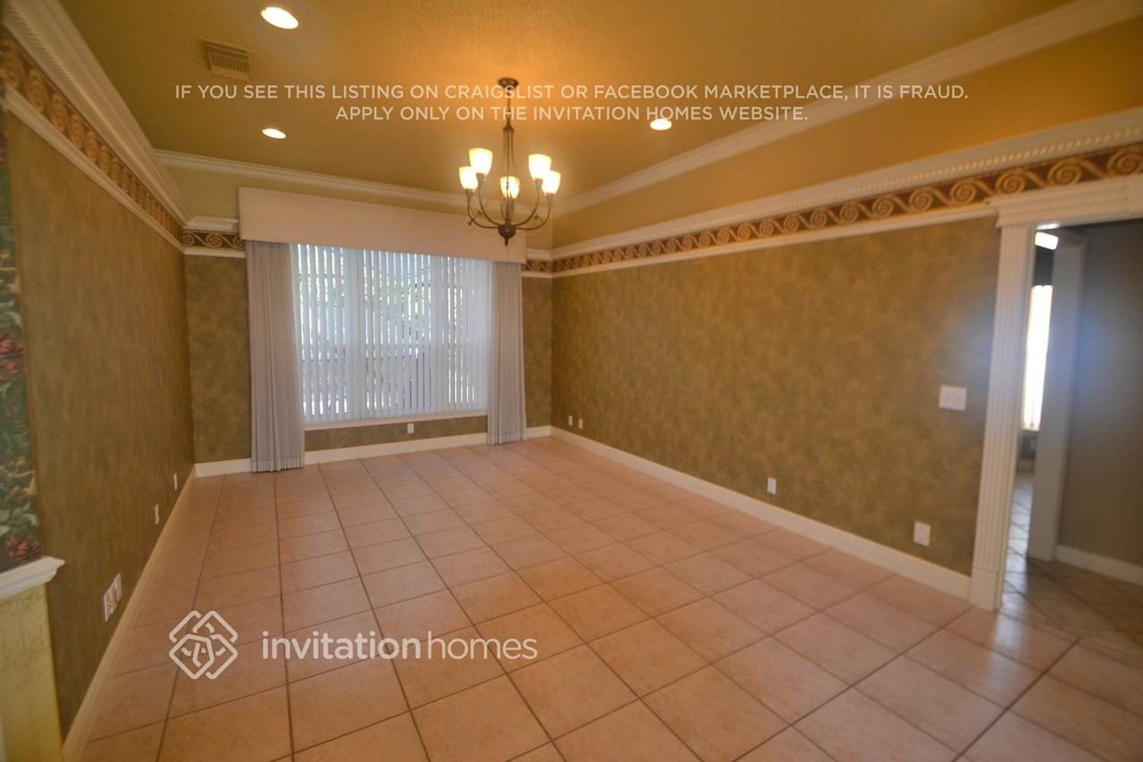 5373 Sw 34th Way - Photo 3 of 13