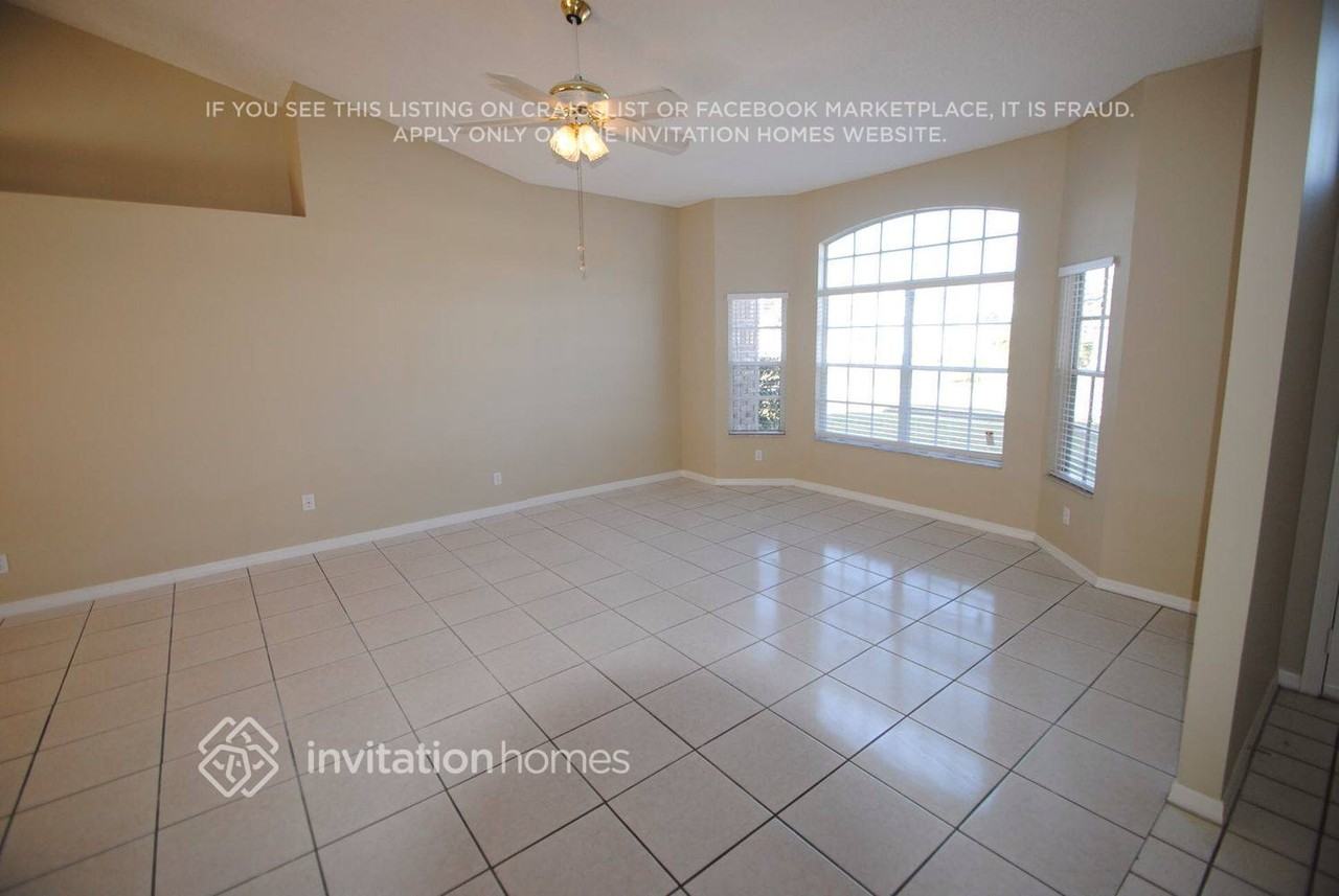 1440 Bradwell Dr - Photo 2 of 12