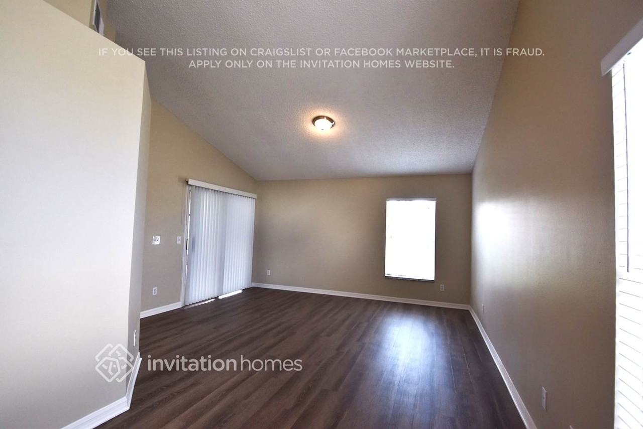 1440 Bradwell Dr - Photo 5 of 12