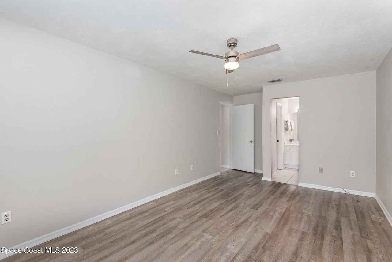 2620 Redwood Ave - Photo 5 of 15